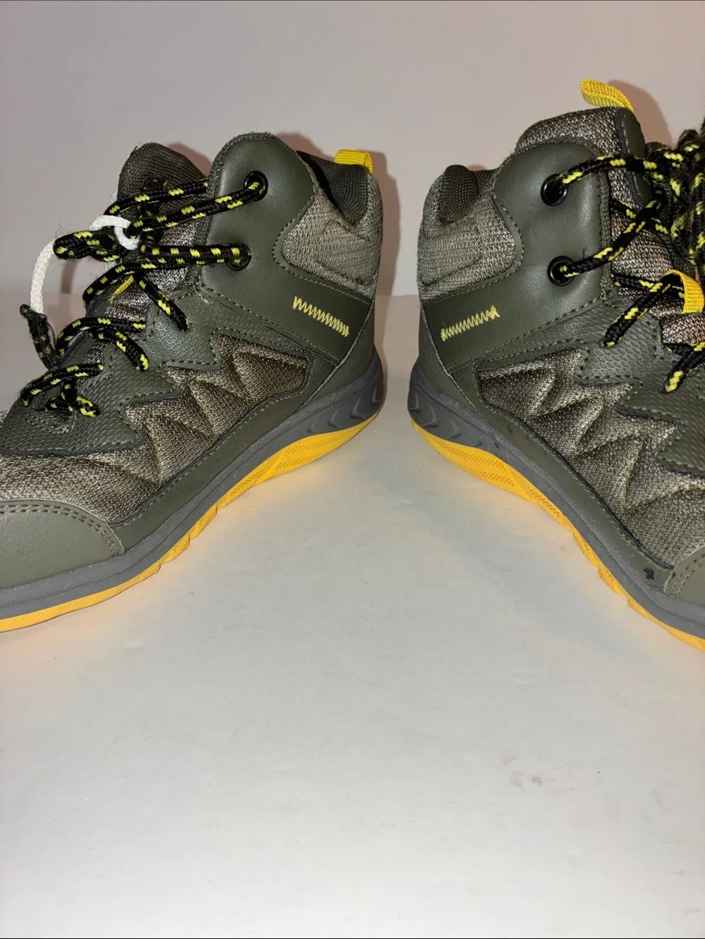 Ozark Trail, Boy’s Size 3, Hiking Boots, Grey